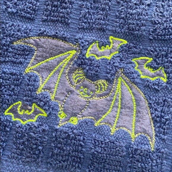 Machine embroidered dish towel benefits bat rescue - Picture 2 of 3